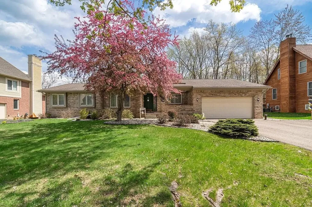 5635 Stanhope Street West Bloomfield Charter Township MI 48322
