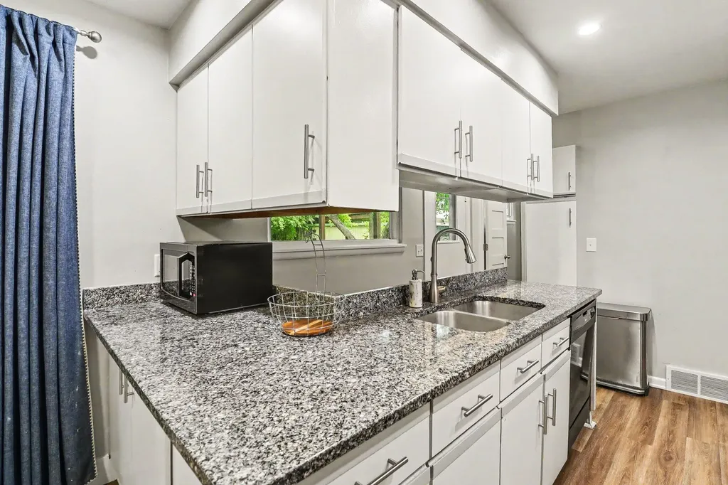 624 Susan Drive Ann Arbor City MI 48103