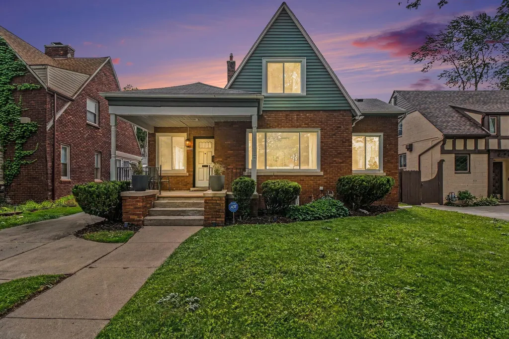 15348 Stahelin Avenue Detroit City MI 48223