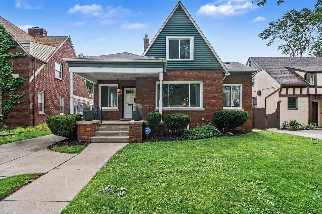 15348 Stahelin Avenue Detroit City MI 48223