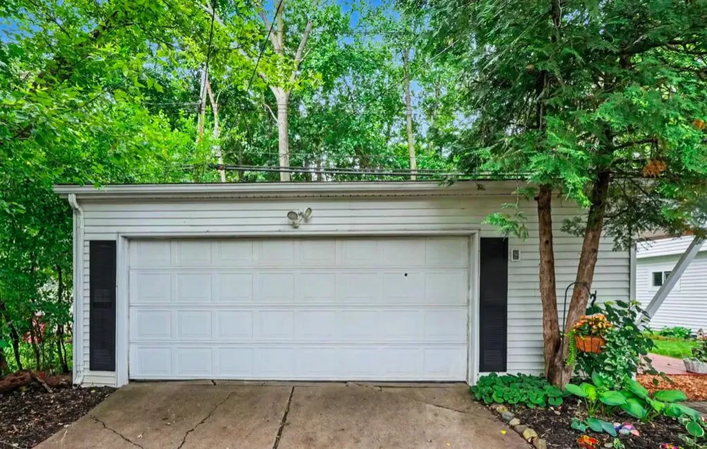 2727 Hampshire Road Ann Arbor City MI 48104