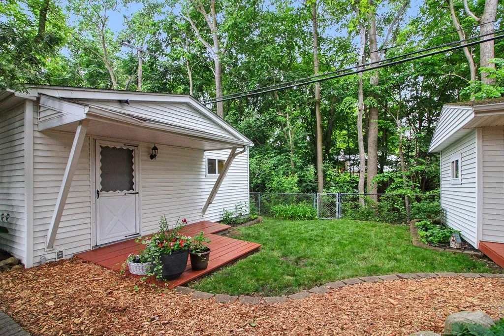 2727 Hampshire Road Ann Arbor City MI 48104