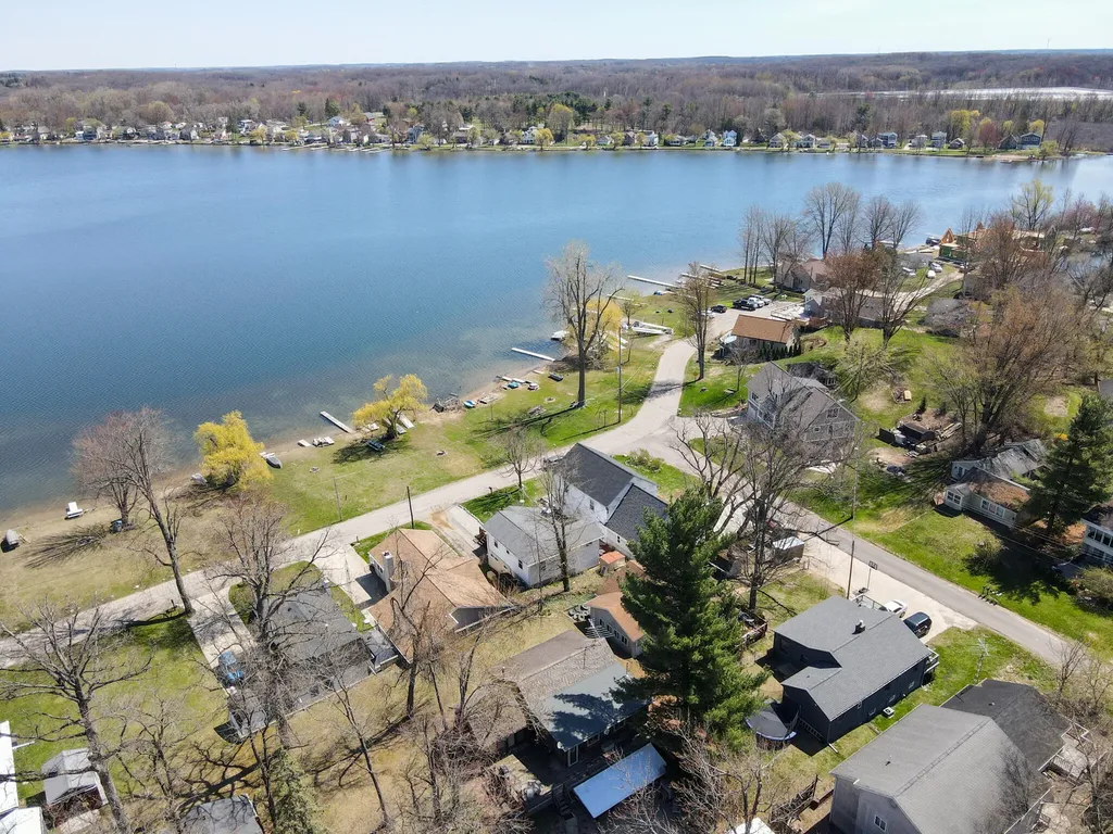 252 Evans Trail Franklin Township MI 49287