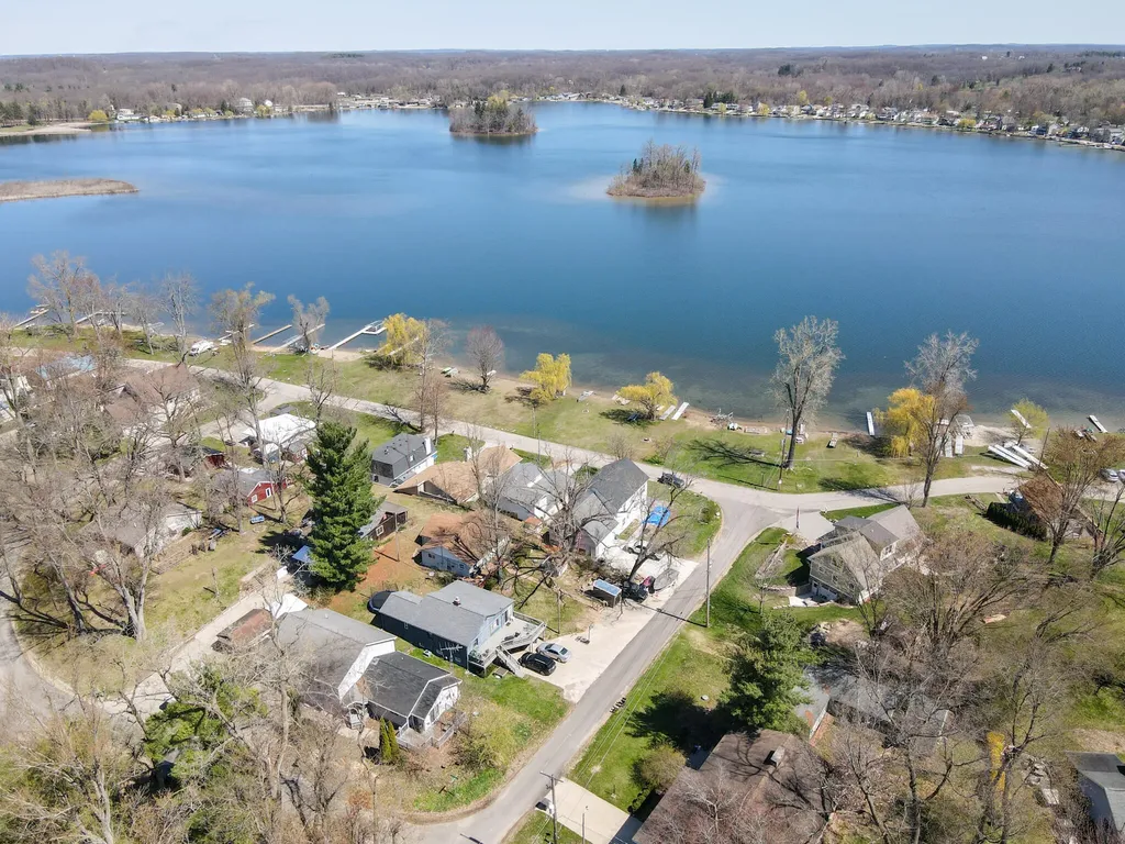 252 Evans Trail Franklin Township MI 49287