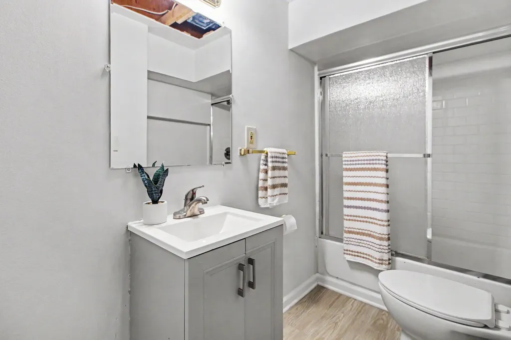 637 Liberty Pointe Drive Ann Arbor City MI 48103