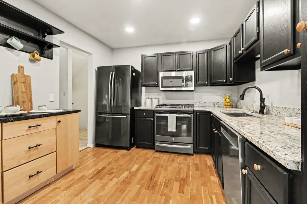 637 Liberty Pointe Drive Ann Arbor City MI 48103