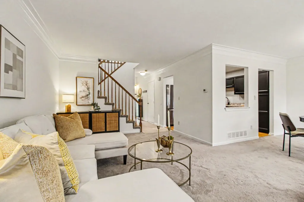 637 Liberty Pointe Drive Ann Arbor City MI 48103