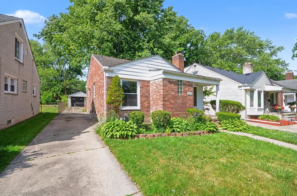 20290 Woodmont Street Harper Woods City MI 48225