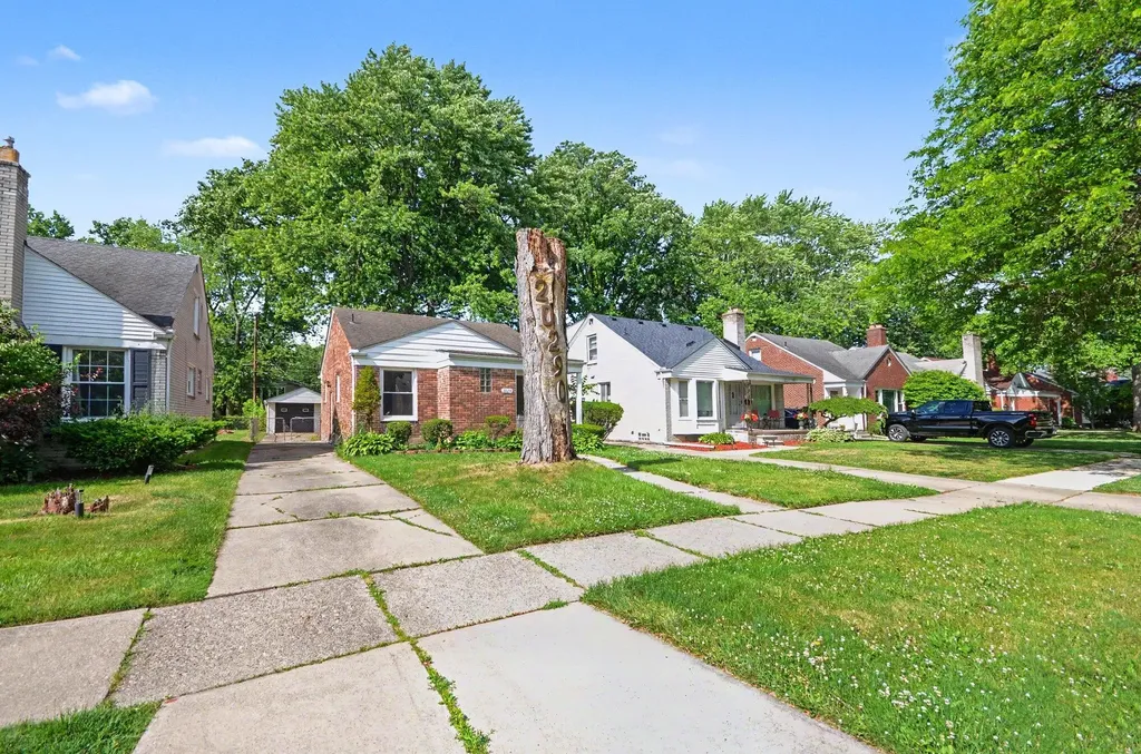 20290 Woodmont Street Harper Woods City MI 48225