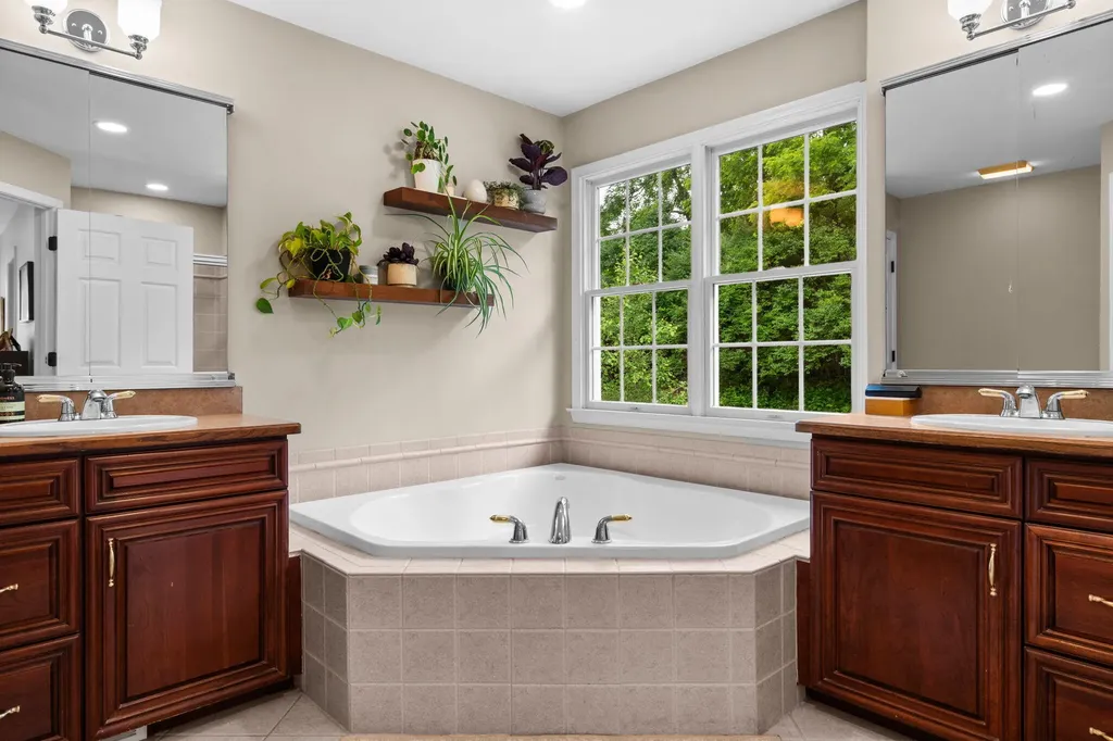 1730 Timber Trail Ann Arbor City MI 48103