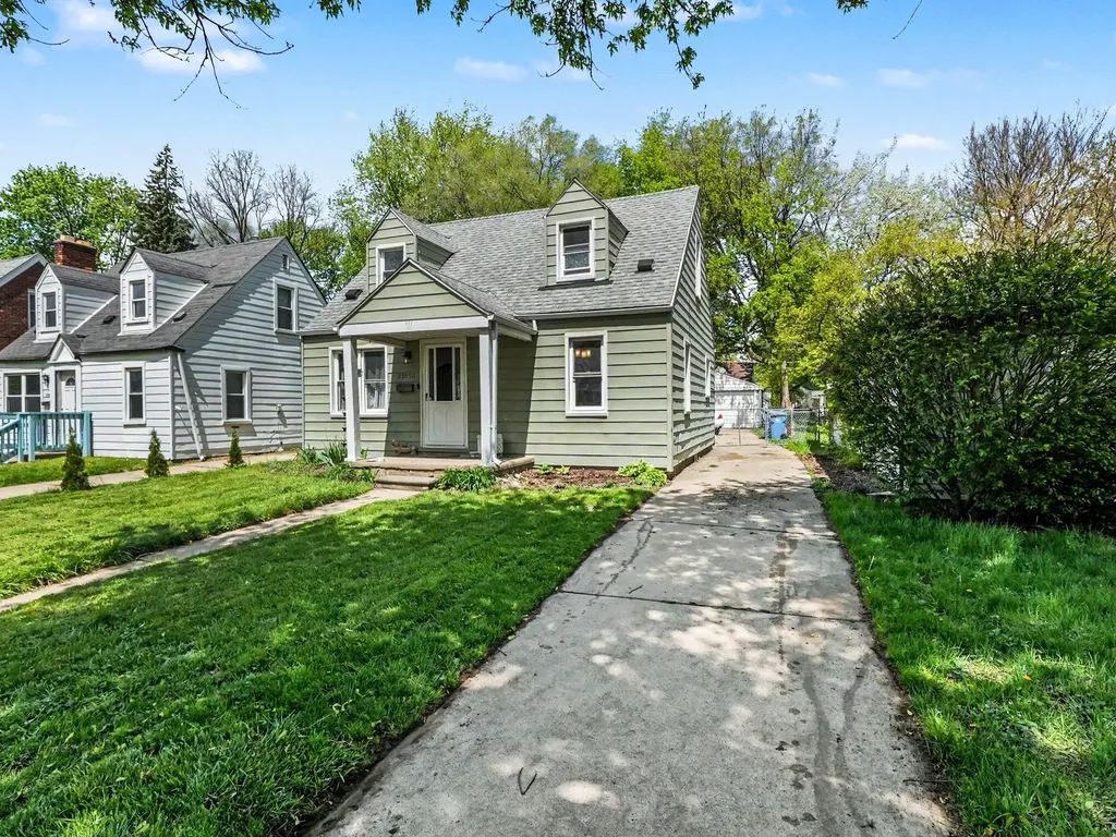 25850 Hanover Street Dearborn Heights City MI 48125