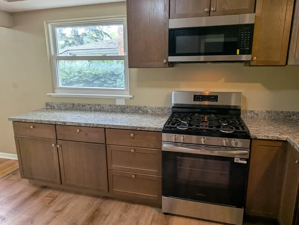 820 Nash Avenue Ypsilanti Charter Township MI 48198