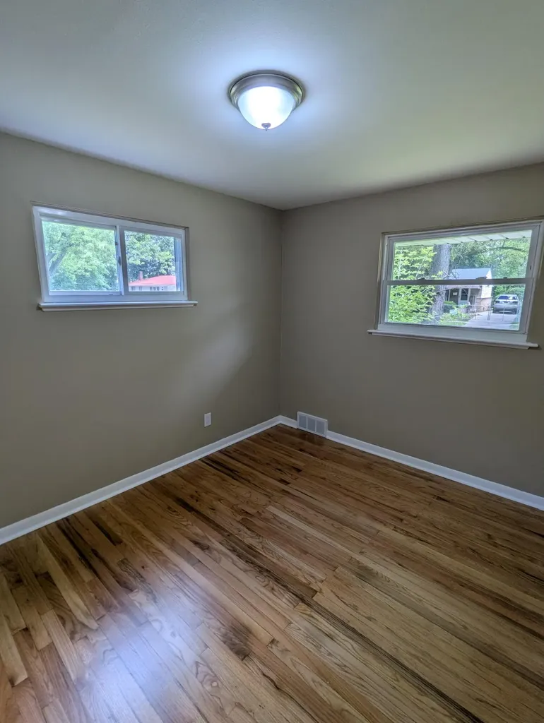 820 Nash Avenue Ypsilanti Charter Township MI 48198