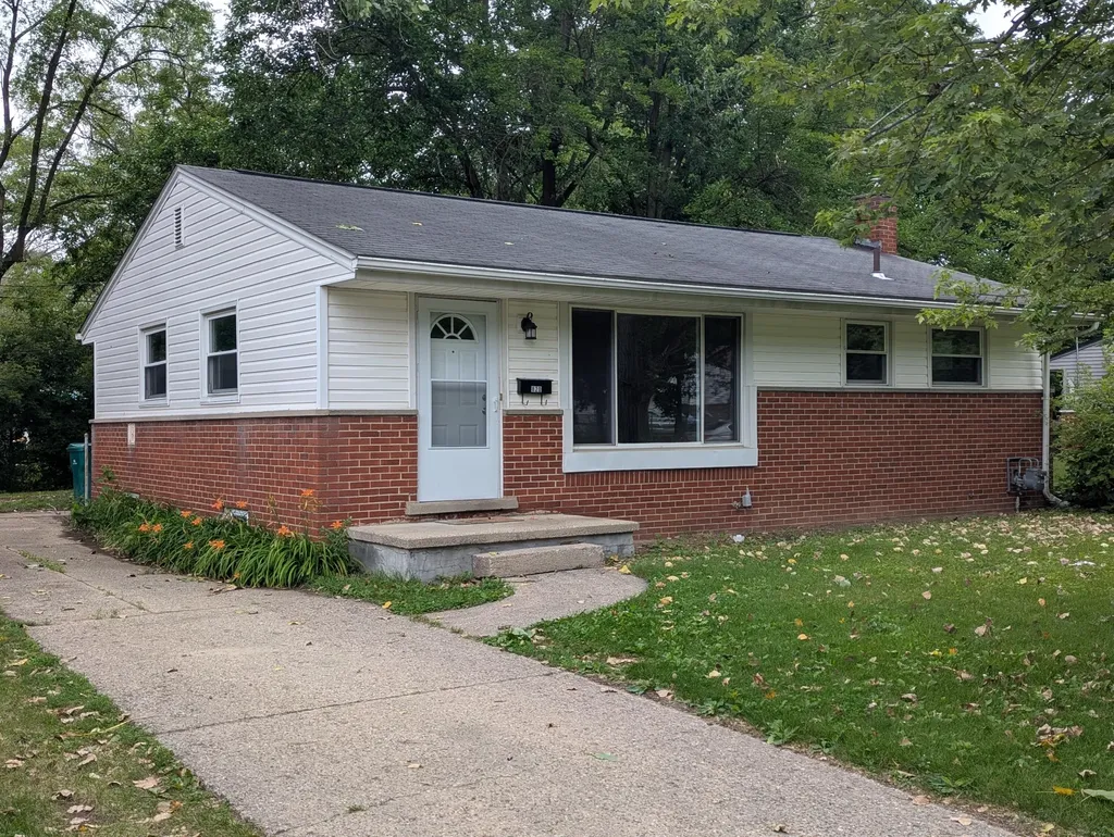 820 Nash Avenue Ypsilanti Charter Township MI 48198