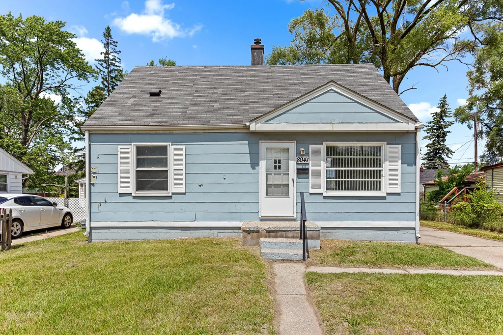 8041 Packard Avenue Warren City MI 48089