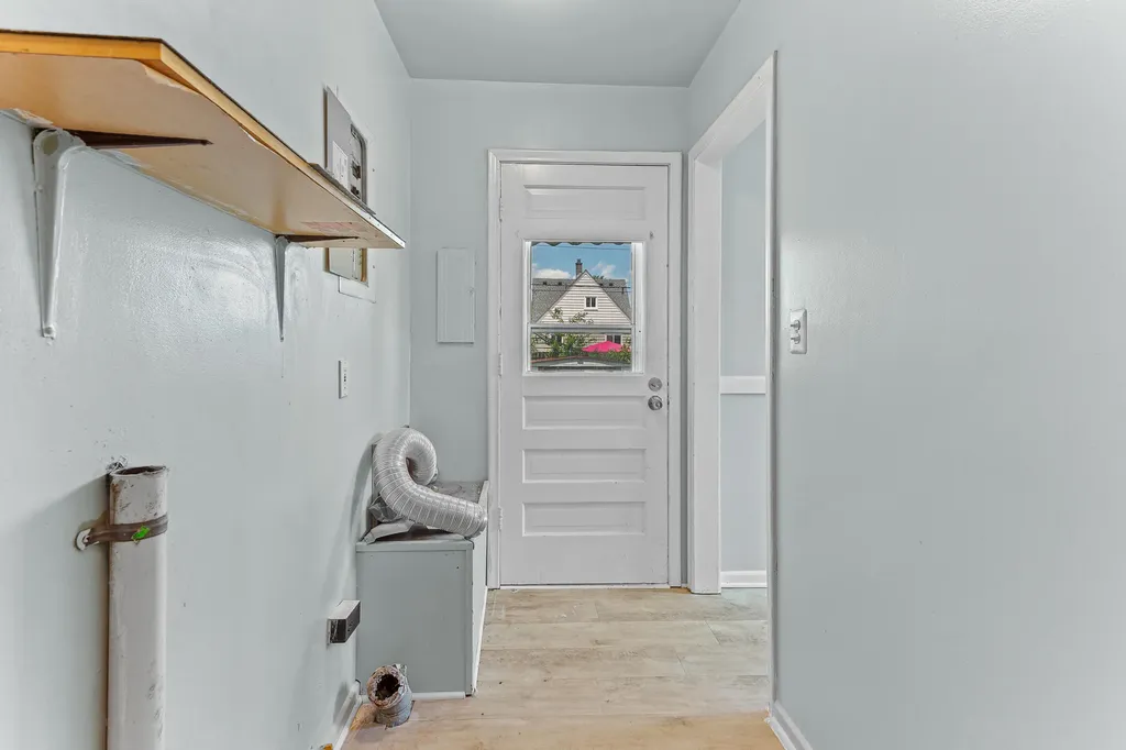 8041 Packard Avenue Warren City MI 48089