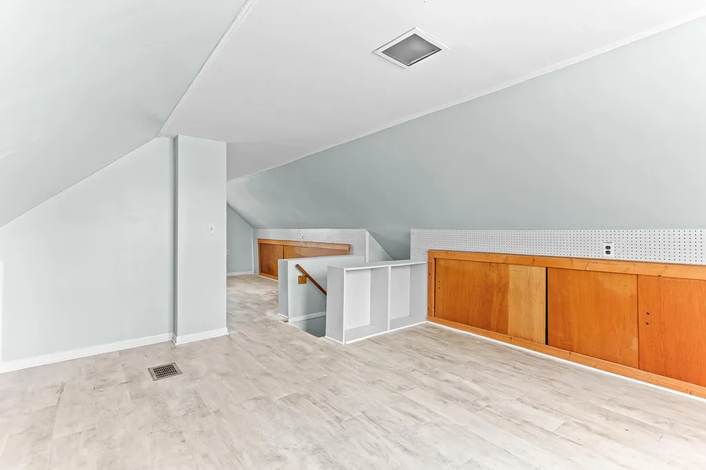 8041 Packard Avenue Warren City MI 48089
