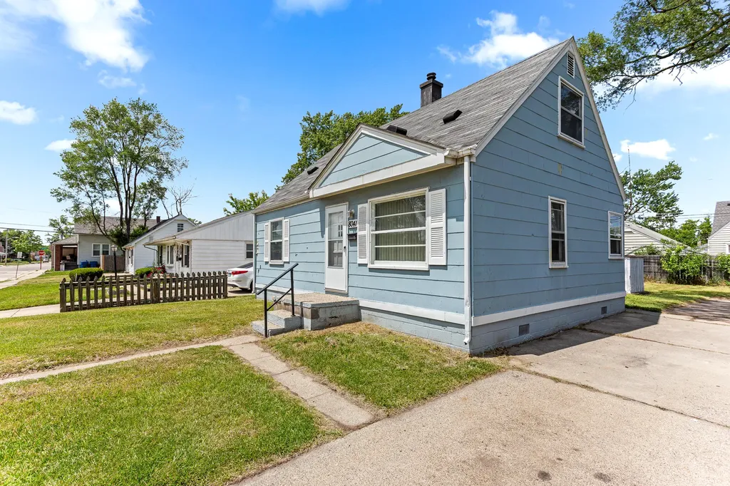 8041 Packard Avenue Warren City MI 48089