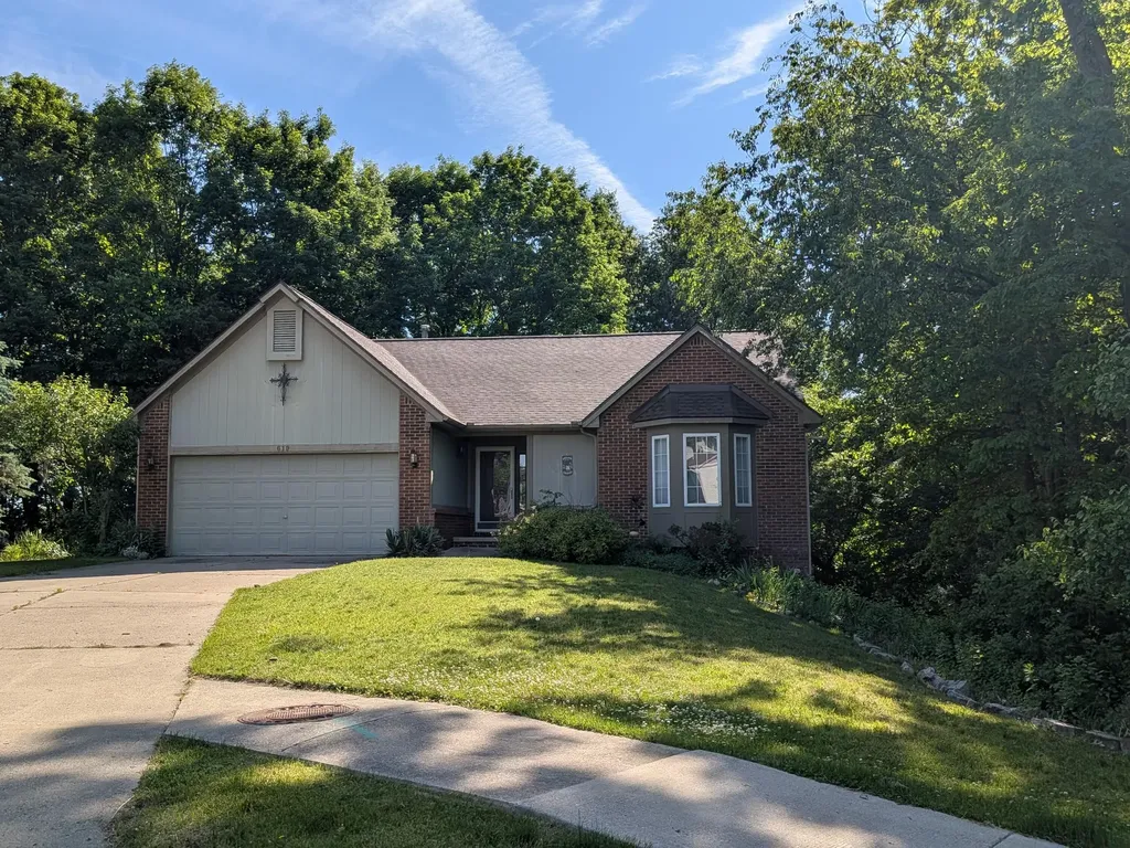 619 Hill Crest Court Milford Village MI 48381