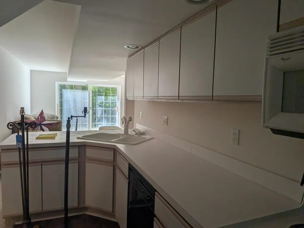 619 Hill Crest Court Milford Village MI 48381