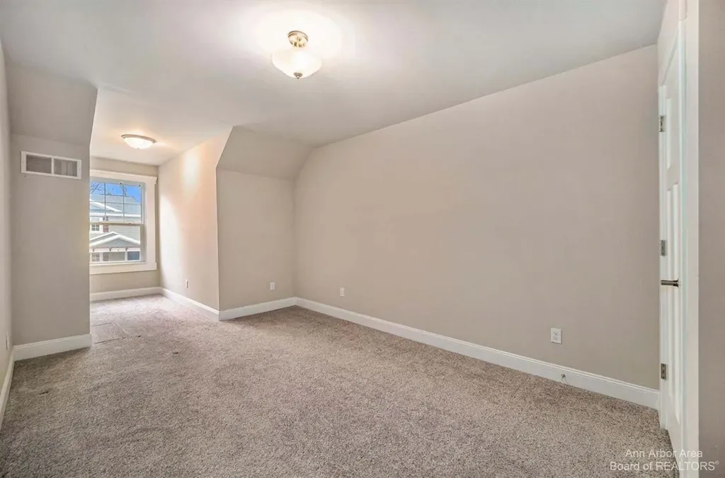 1 Maple Village Court Ann Arbor City MI 48103