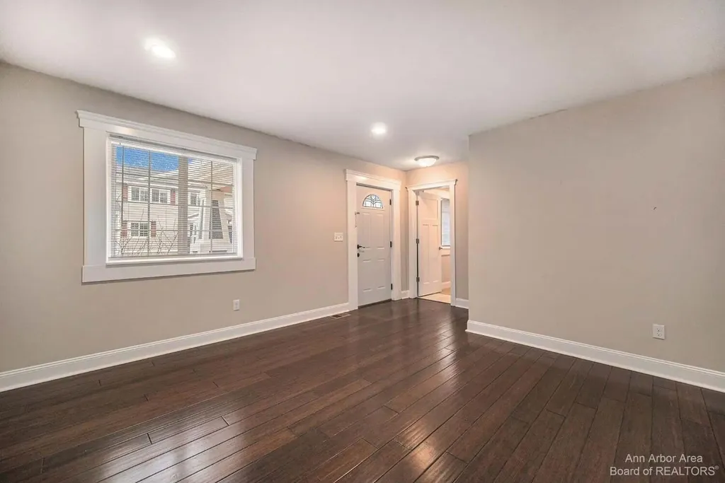 1 Maple Village Court Ann Arbor City MI 48103