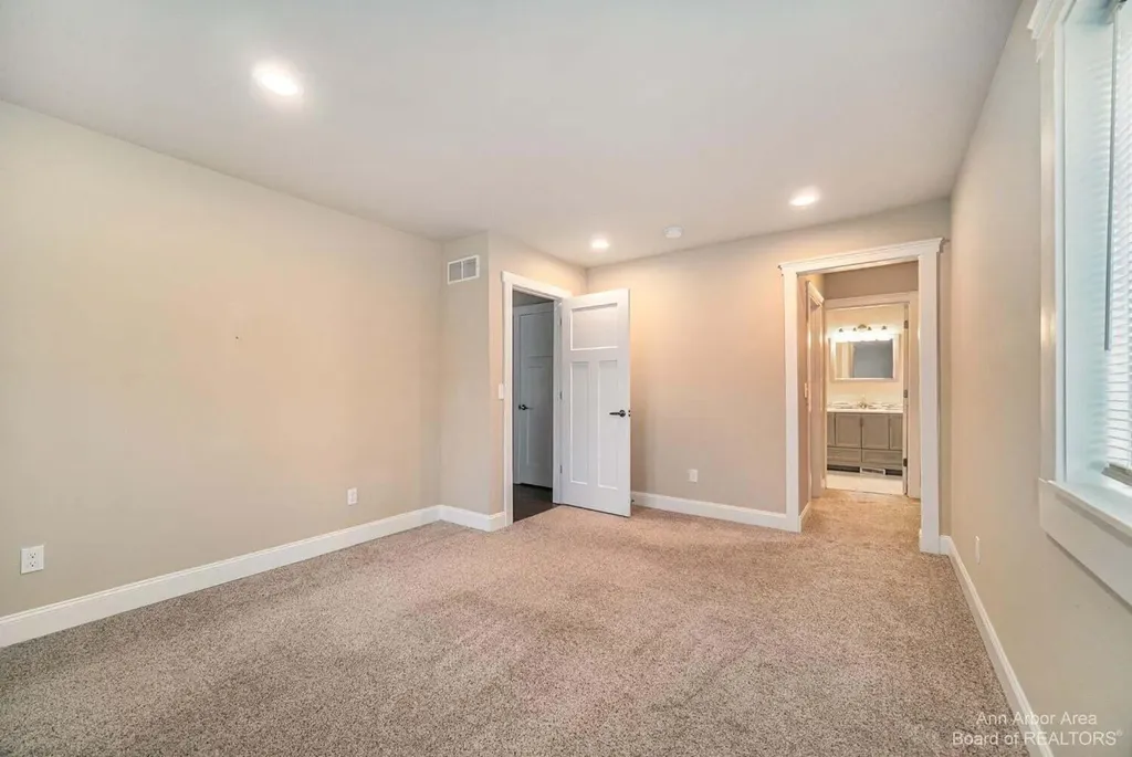 1 Maple Village Court Ann Arbor City MI 48103