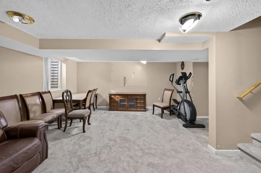8049 Beechwood Boulevard Lima Township MI 48130