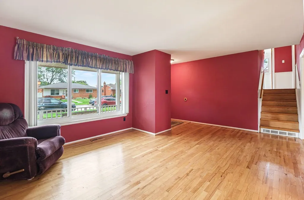4717 Buckingham Drive Warren City MI 48092