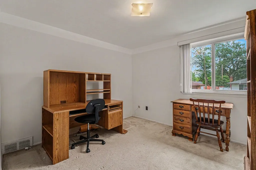 4717 Buckingham Drive Warren City MI 48092