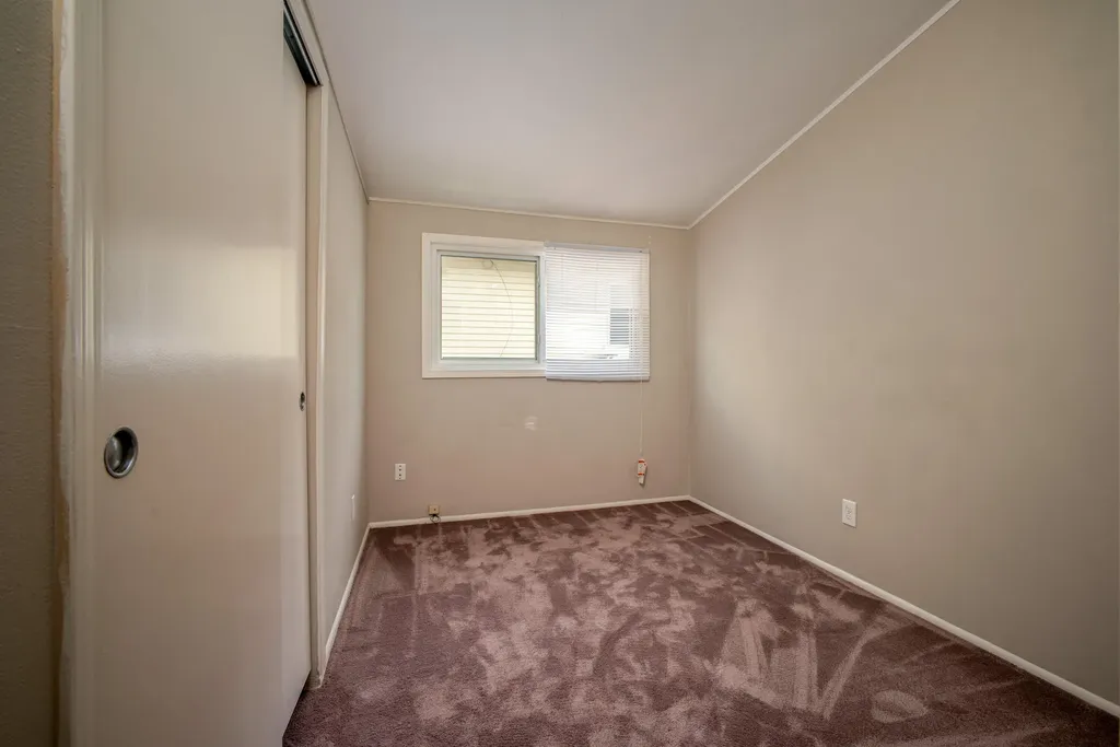 23723 Reynolds Avenue Hazel Park City MI 48030