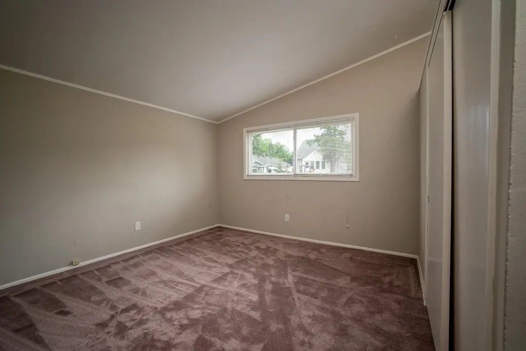 23723 Reynolds Avenue Hazel Park City MI 48030