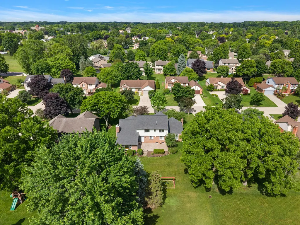 24762 White Plains Drive Novi City MI 48374