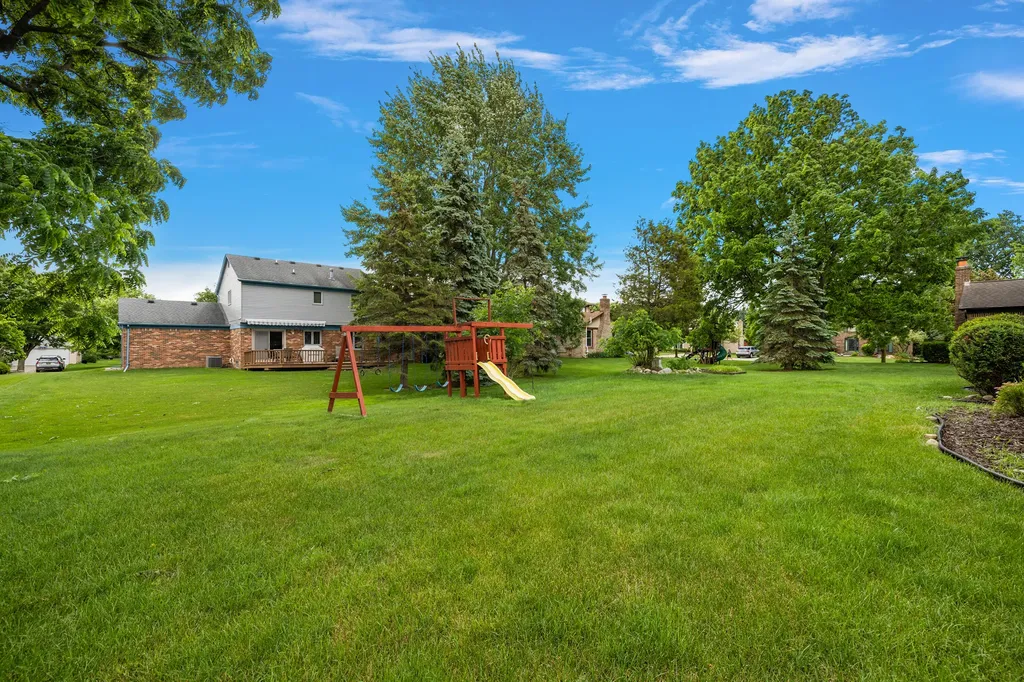 24762 White Plains Drive Novi City MI 48374
