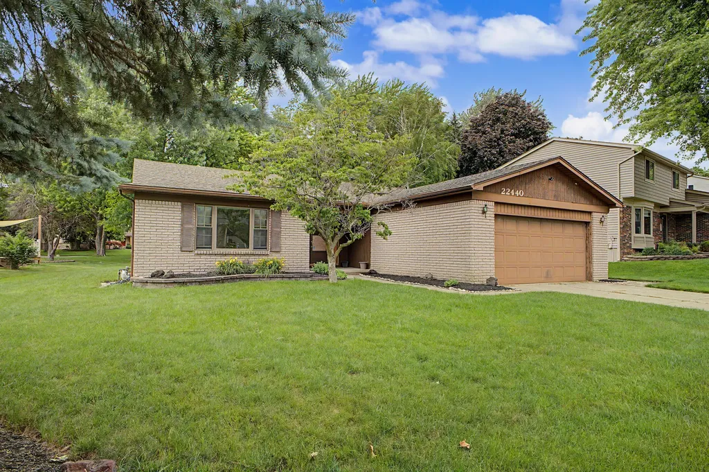 22440 Mill Road Novi City MI 48375