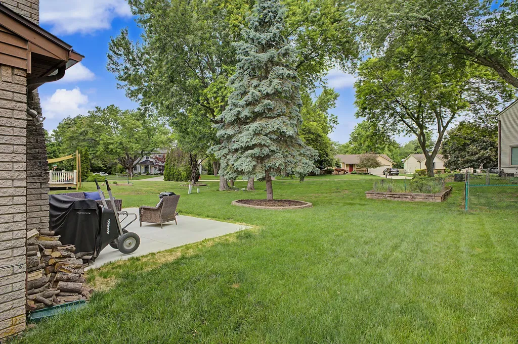 22440 Mill Road Novi City MI 48375