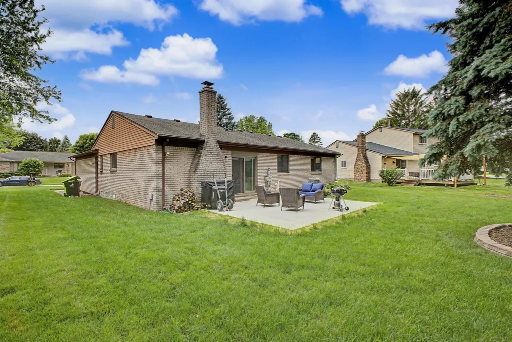 22440 Mill Road Novi City MI 48375