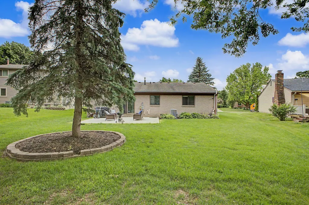 22440 Mill Road Novi City MI 48375