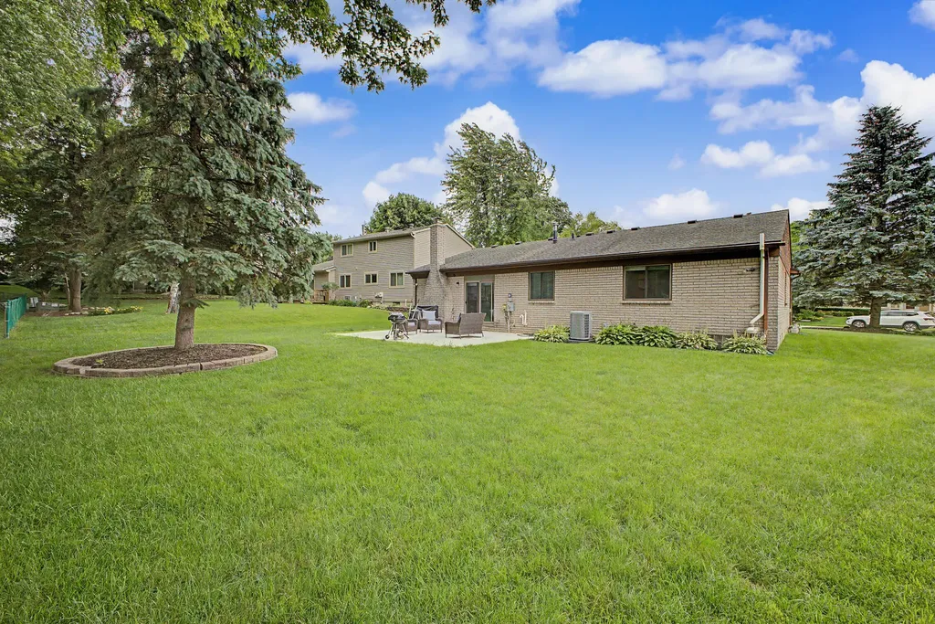 22440 Mill Road Novi City MI 48375
