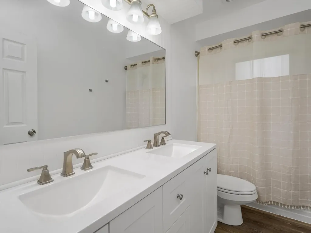 3941 Loch Drive Highland Charter Township MI 48357
