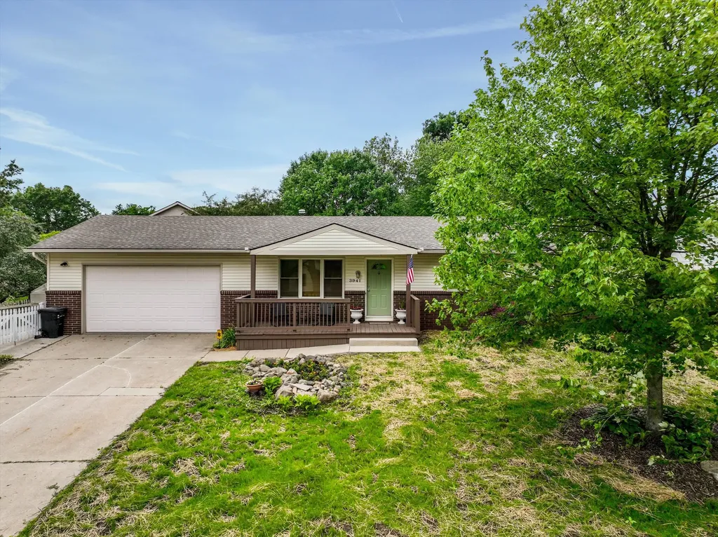3941 Loch Drive Highland Charter Township MI 48357