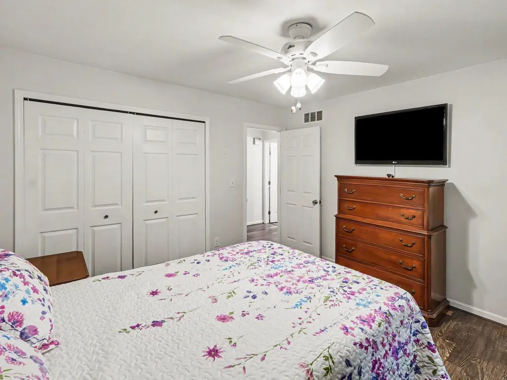 563 Yorkshire Square Milan City MI 48160