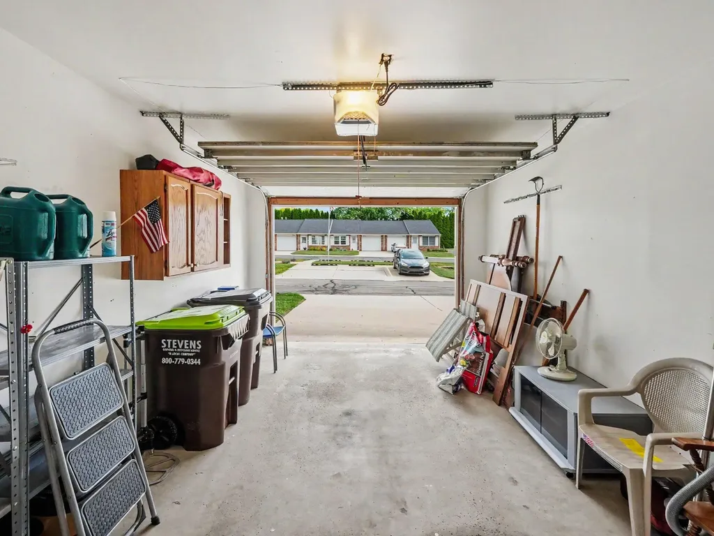 563 Yorkshire Square Milan City MI 48160