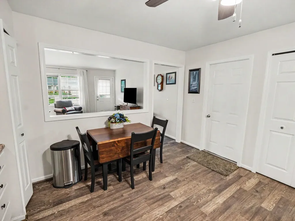 563 Yorkshire Square Milan City MI 48160