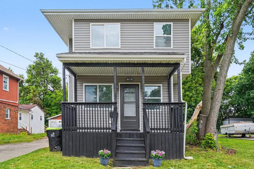 79 N Sanford Street Pontiac City MI 48342