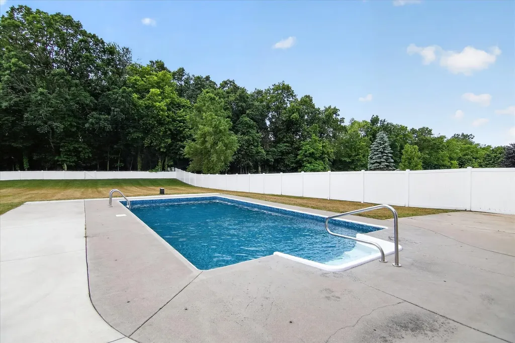 2066 Friar Tuck Circle Raisin Township MI 49221