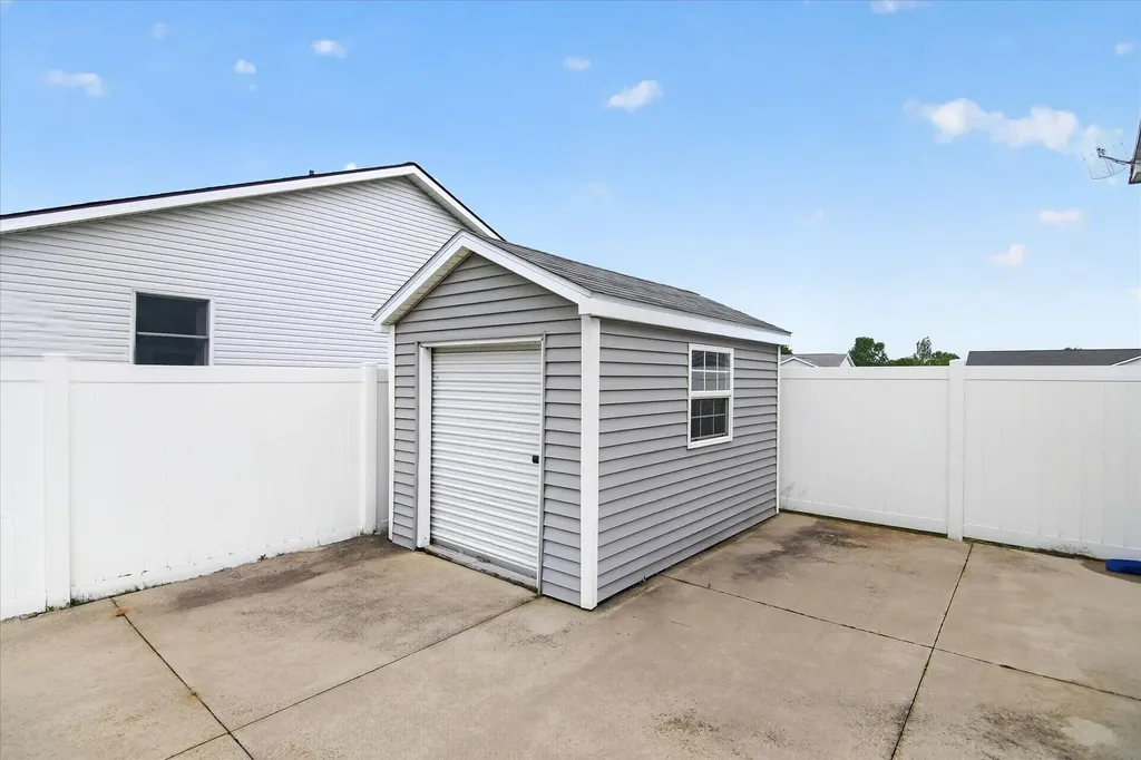 2066 Friar Tuck Circle Raisin Township MI 49221