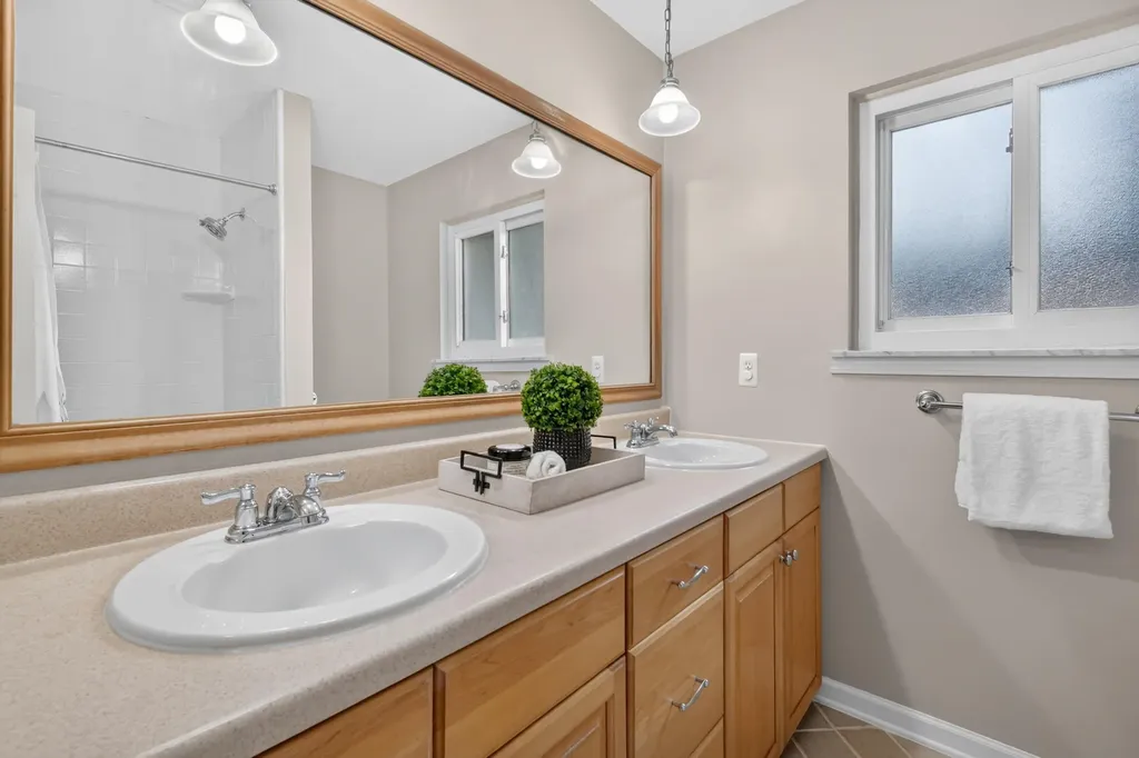 212 Charterhouse Drive Canton Charter Township MI 48188