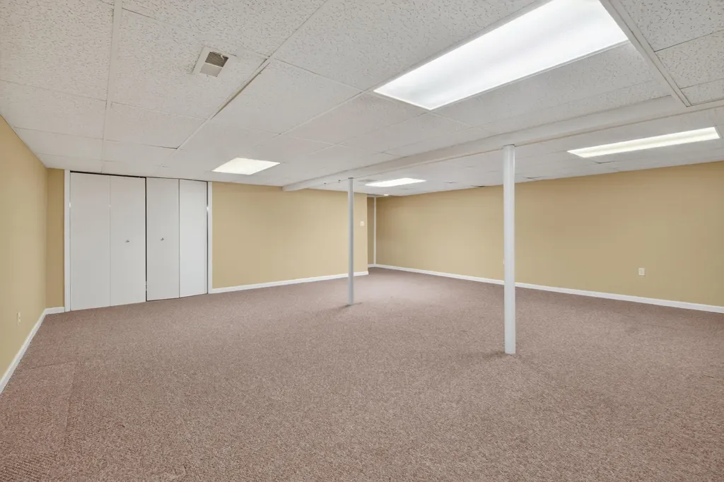 212 Charterhouse Drive Canton Charter Township MI 48188