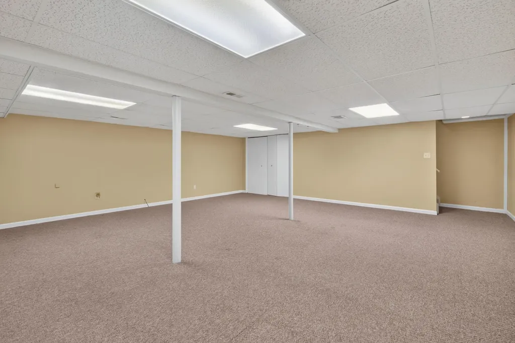 212 Charterhouse Drive Canton Charter Township MI 48188